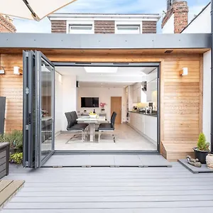 Modern Minimalist Duplex I Pass The Keys Apartment York